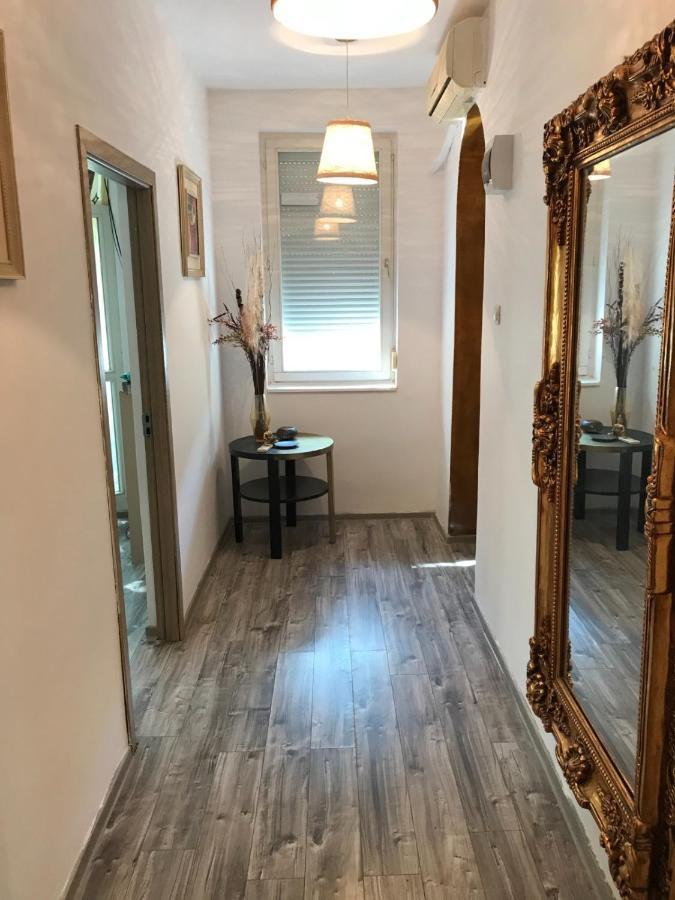 Chiro'S Apartment 那沃达利 外观 照片